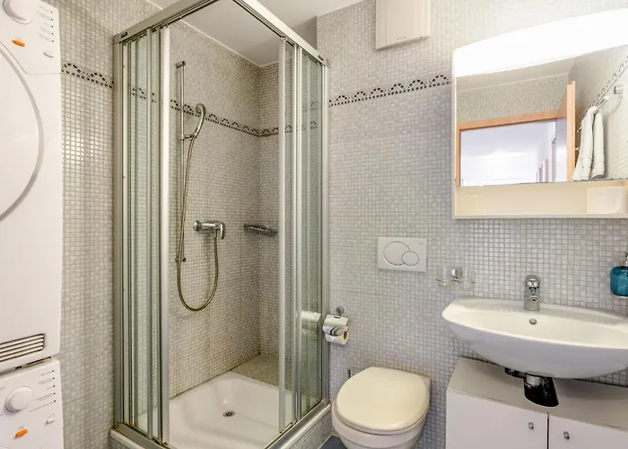 Cook P5-3 By Interhome