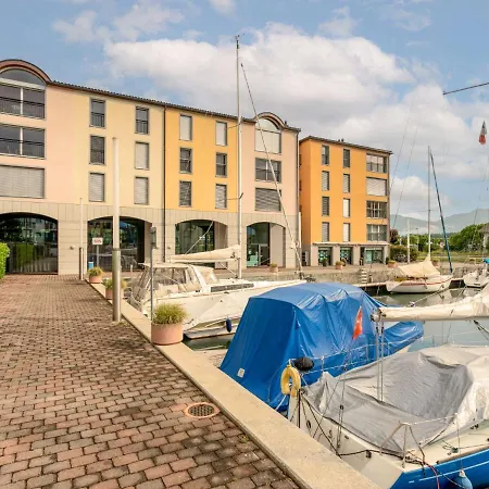 Cook P5-3 By Interhome